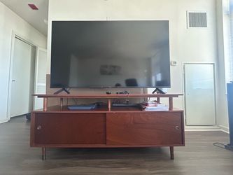 TV Stand Sony 65” TV ( Bravia 3 UHD 4K Smart TV)