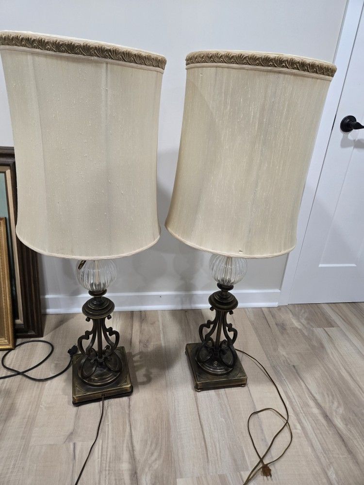 Vintage Stiffel Brass and Glass Globe Hollywood Regency Style Lamps (pair)