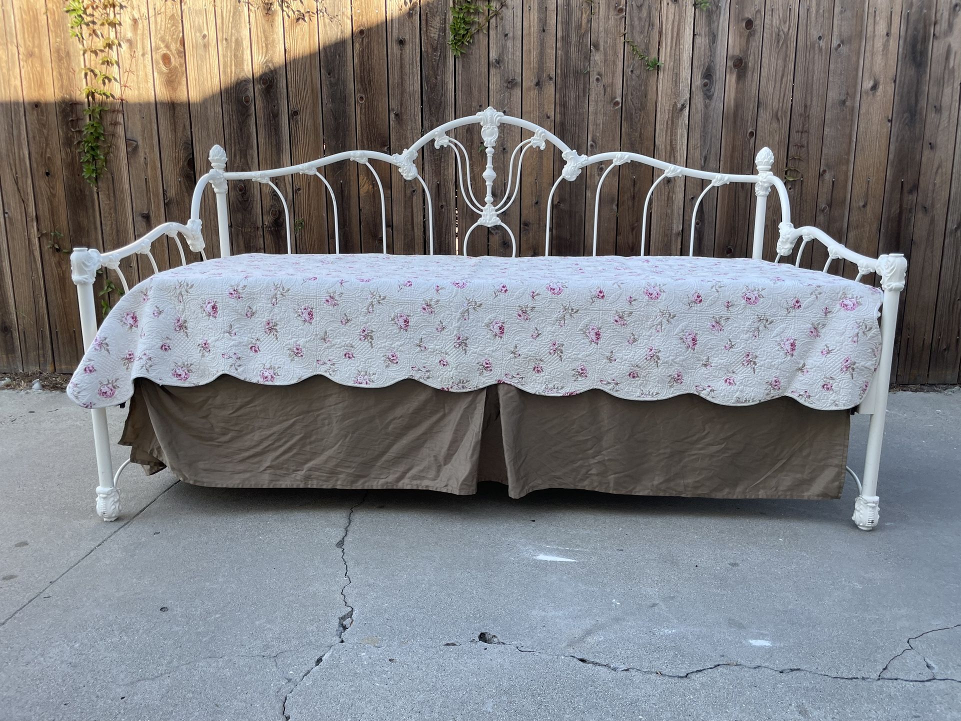 Twin Vintage Iron Daybed With Trundle
