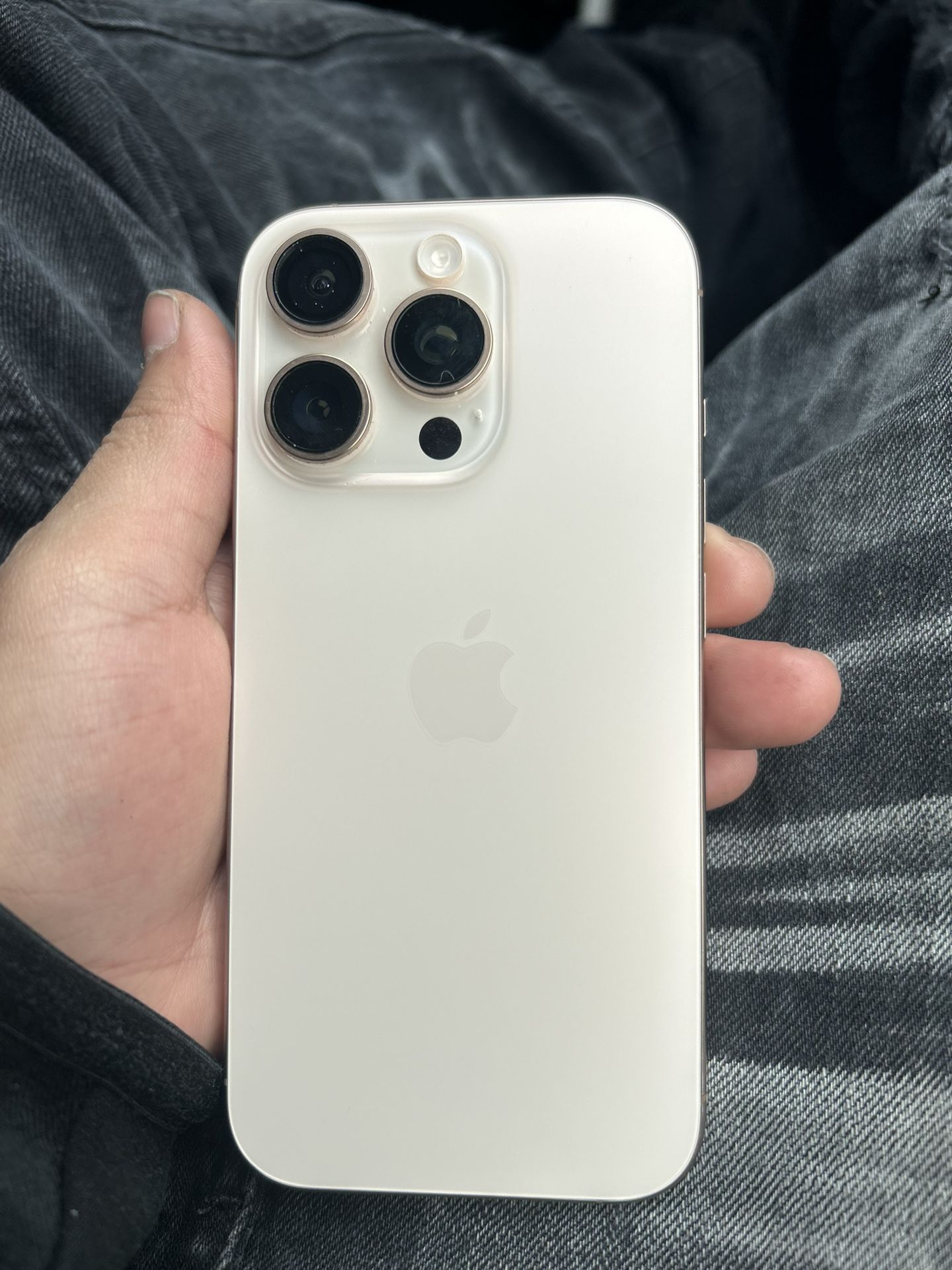 iPhone 16 Pro Dessert Titanium 128gb Sim Locked