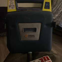 Defibrillator Portable