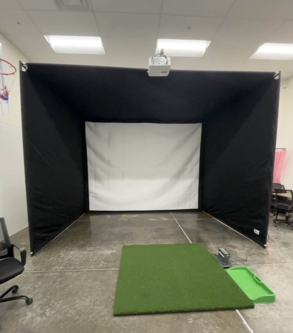 Skytrack Golf Simulator
