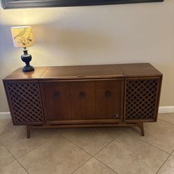 Vintage Zenith Record/Radio Console 