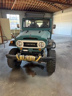 68 Toyota FJ40 Land Cruiser 4x4