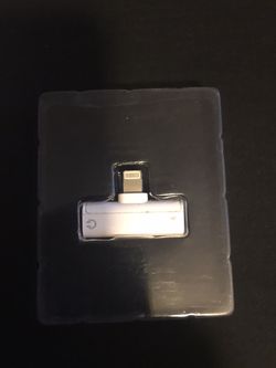 Lightning and 3.5 mm headphone adapter