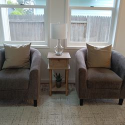 2 New Accent chairs w/ Table $250 