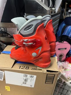 Kid ski boots