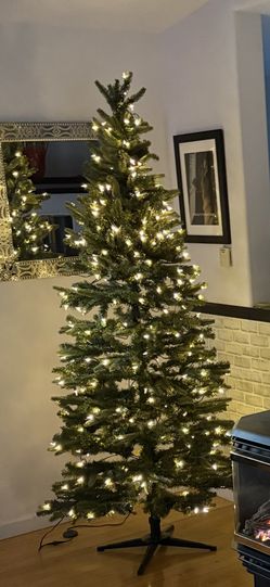 Artificial Christmas Tree …