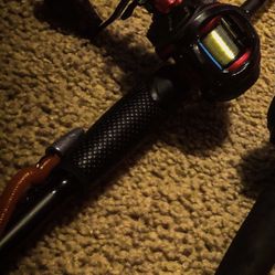Left Handed Lews Carbonfire Baitcaster