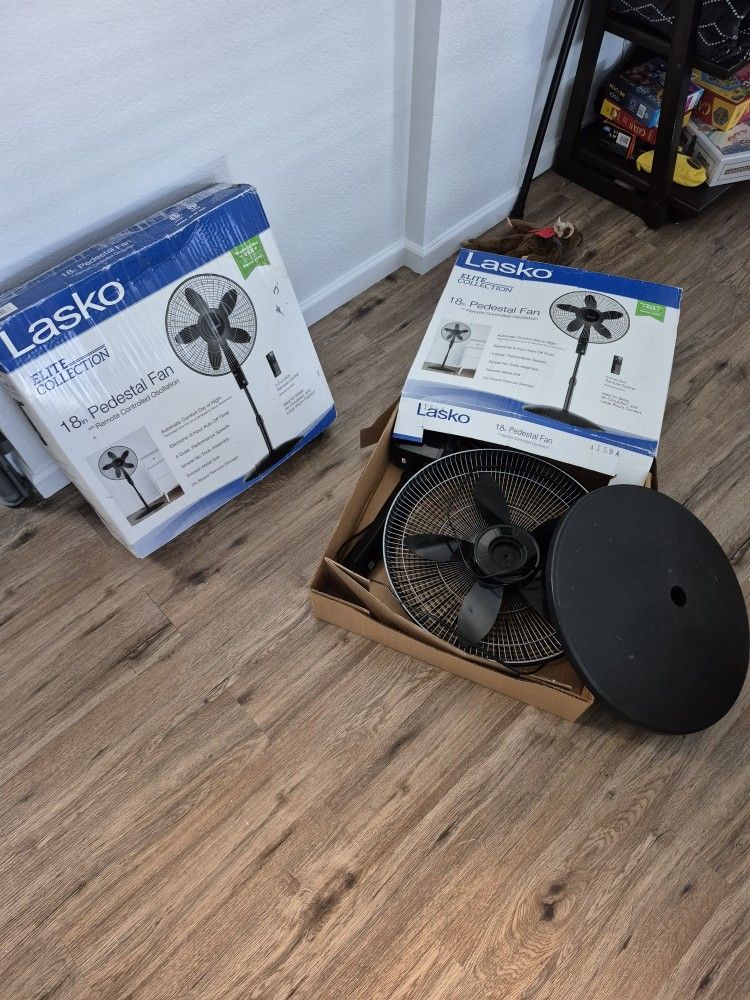 Lasco 18" Oscillating Fan