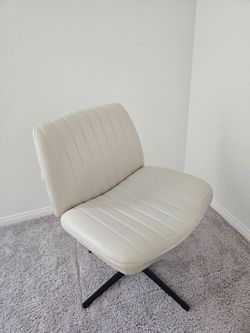Cream Faux Leather oversized work Chair