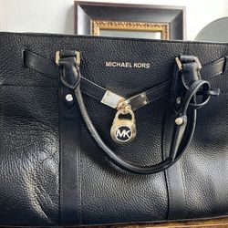 Michael kors purse