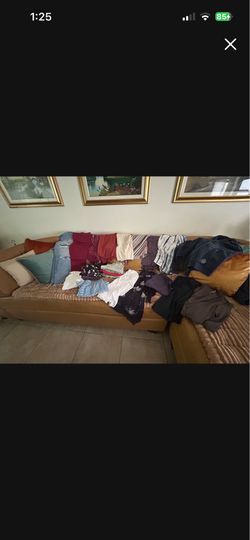 Women’s clothes- all medium