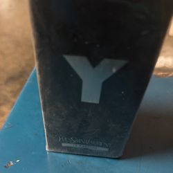 brand new yves Saint Laurent