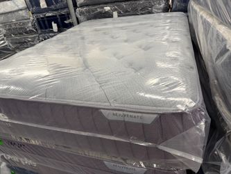 QUEEN SIZE PURPLE REJUVENATE LUXE MATTRESS & BOX SPRING BED SET