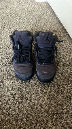 Navy blue Jordan 5s