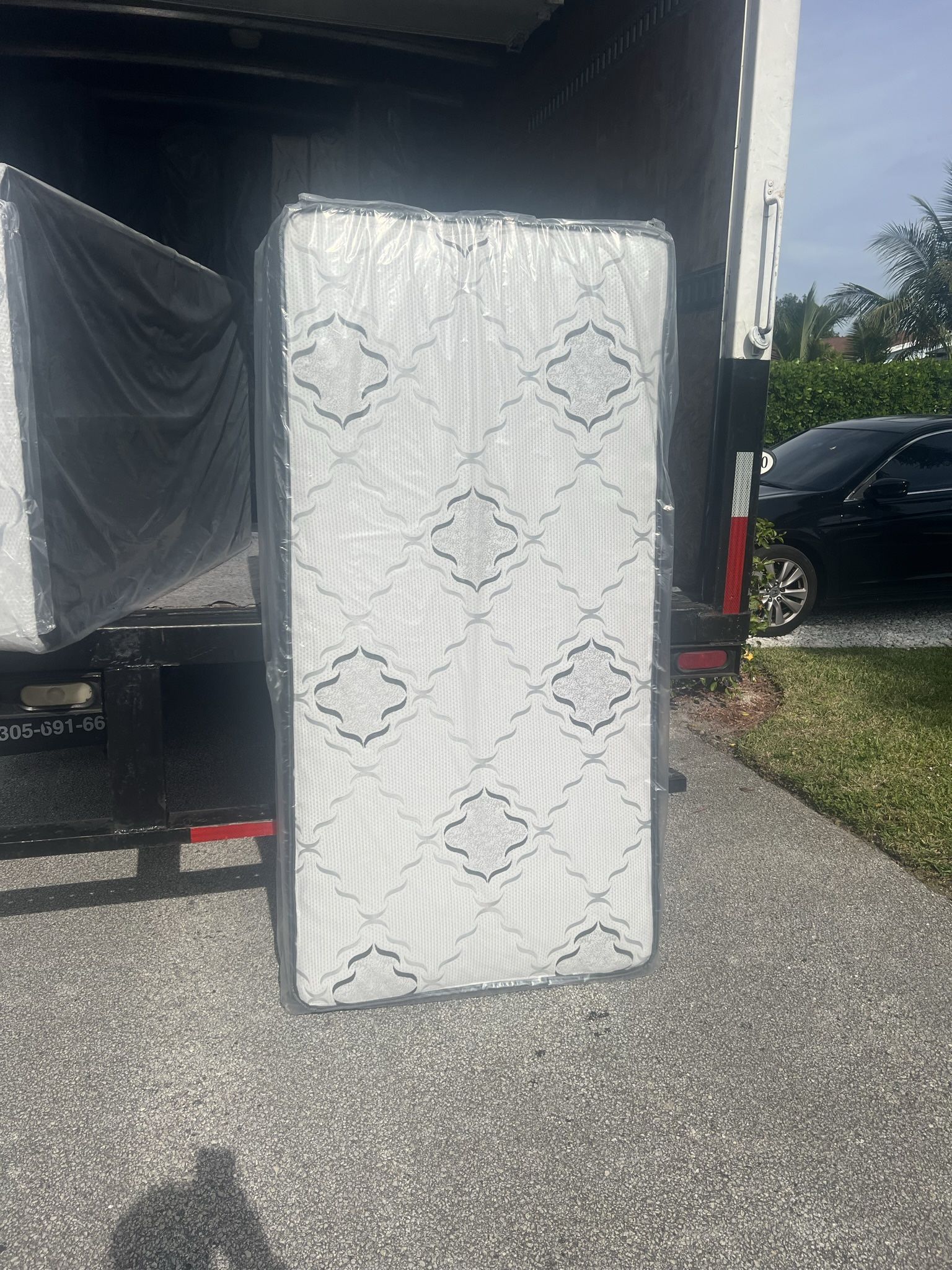 Mattresses: twin, full , queen regular , Colchon Nuevo Colchones plush or pillow top available cama bed mattress