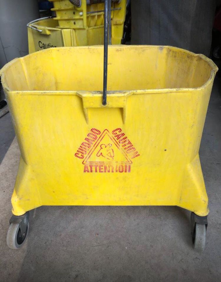 MOP BUCKET 🫧