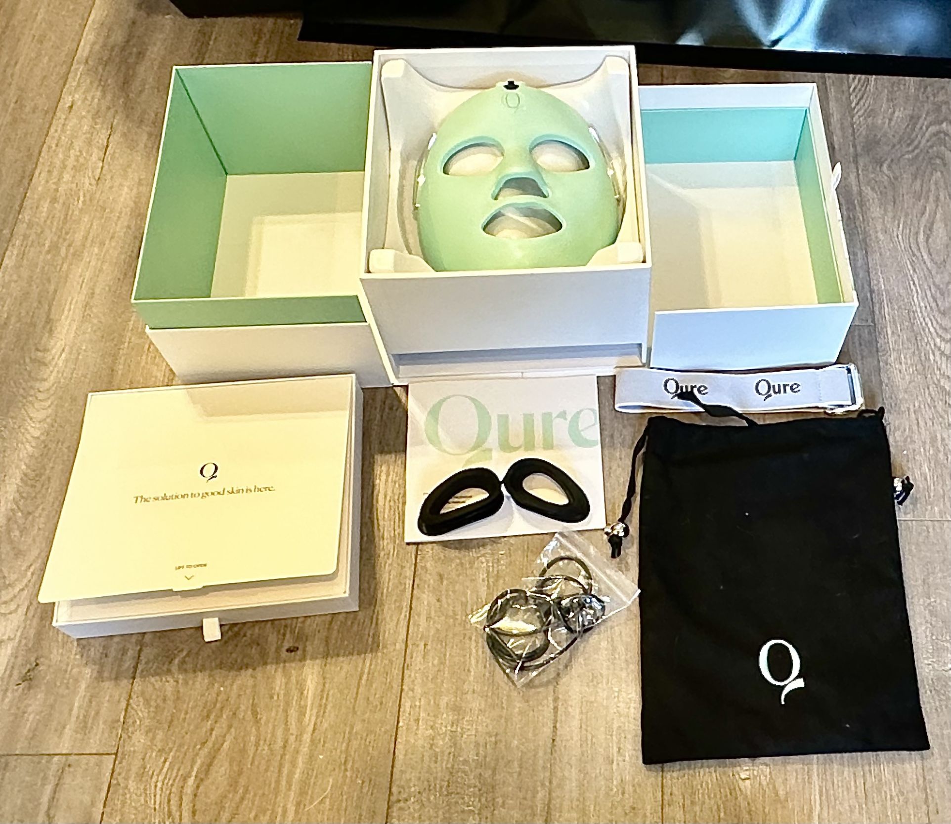 QURE LED Face Mask