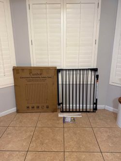 Cumbor Extra Tall No Bottom Bar Baby/ Pet Gate (35th Ave & Bell Rd)