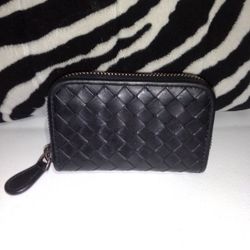 BOTTEGA VENETA BLACK LEATHER ZIP AROUND UNISEX CARD & COIN WALLET CASE