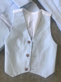 Boys suit size 4 - 5 Beautiful/Modern - Sky Blue