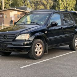 2000 Mercedes-Benz M-Class