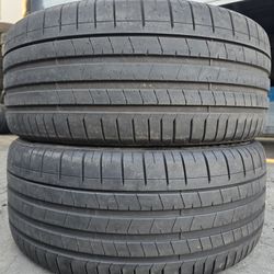 (2) 285 35 23 Pirelli Tires 