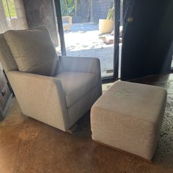 Monte Nursing Chair Rocker 