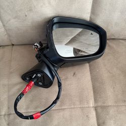 2022-2024 Mitsubishi Outlander RH Passenger Mirror 045756 (missing outer cover)