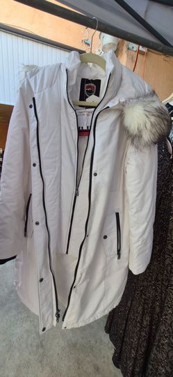 NEW Medium WomansWhite hooded jacket