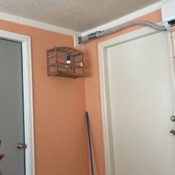 Jaula Con Canario Rojo Y Otro Configurado