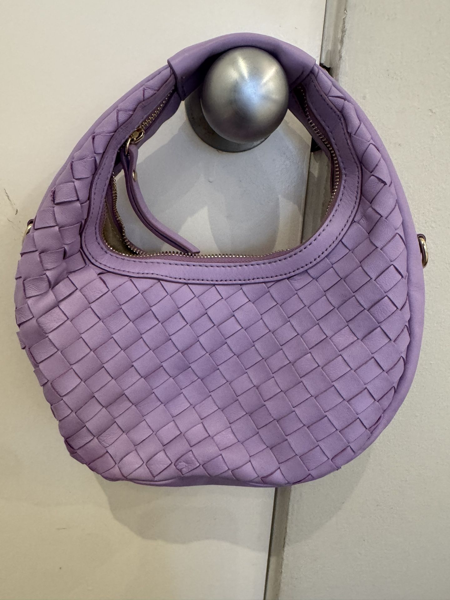 Italy A. Bellucci Elegant Woven Leather Hobo Bag.nwot