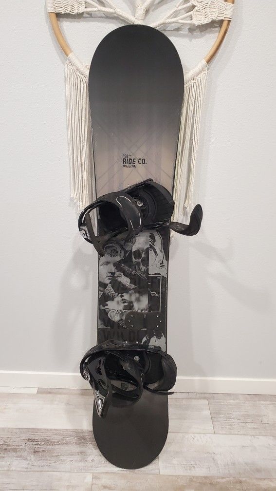 RIDE CO. SNOWBOARD 158cm W/ BURTON  CUSTOM BINDINGS