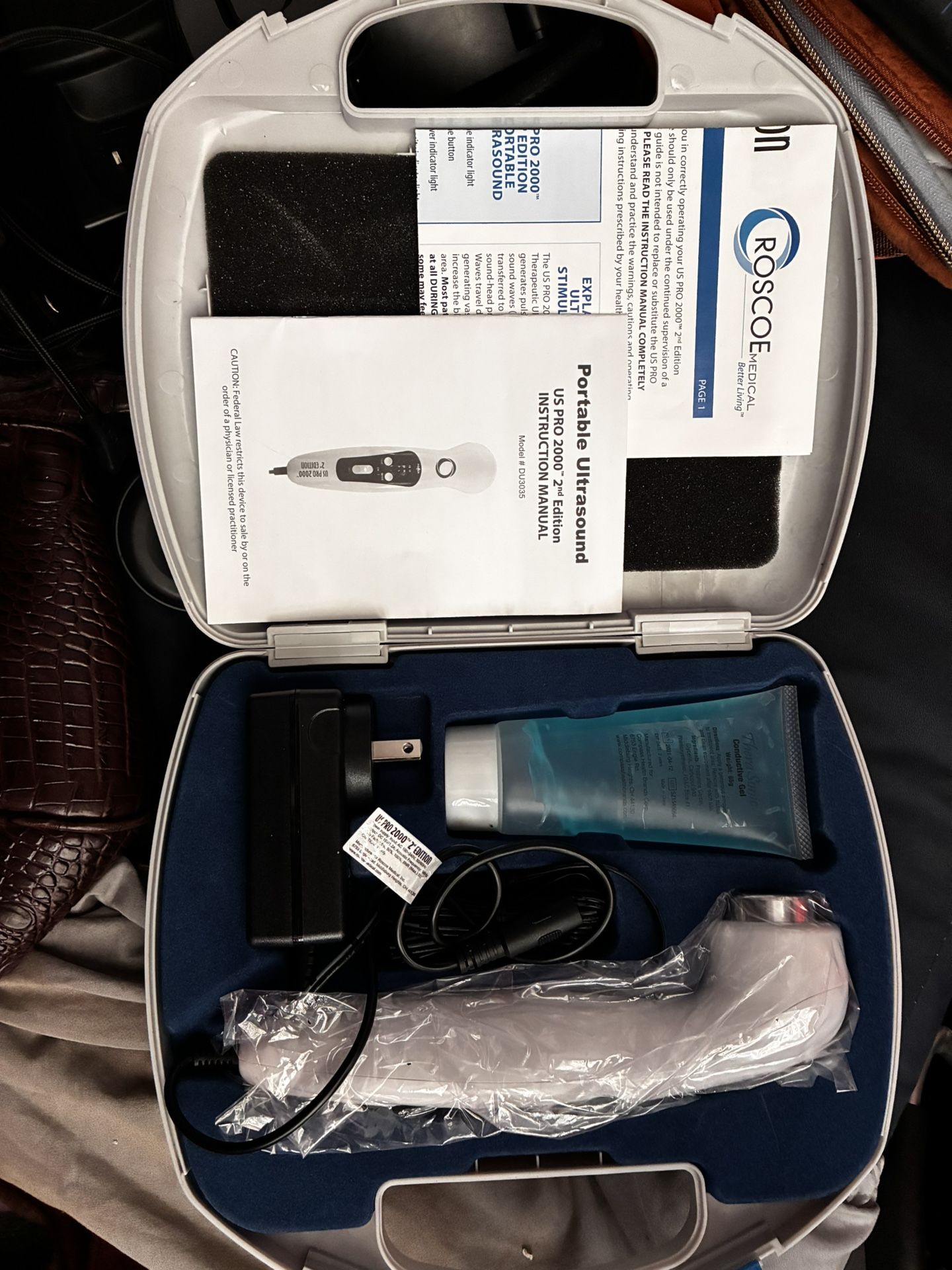  Roscoe Medical US Pro 2000 2nd Edition portable therapeutic ultrasound device kit. 