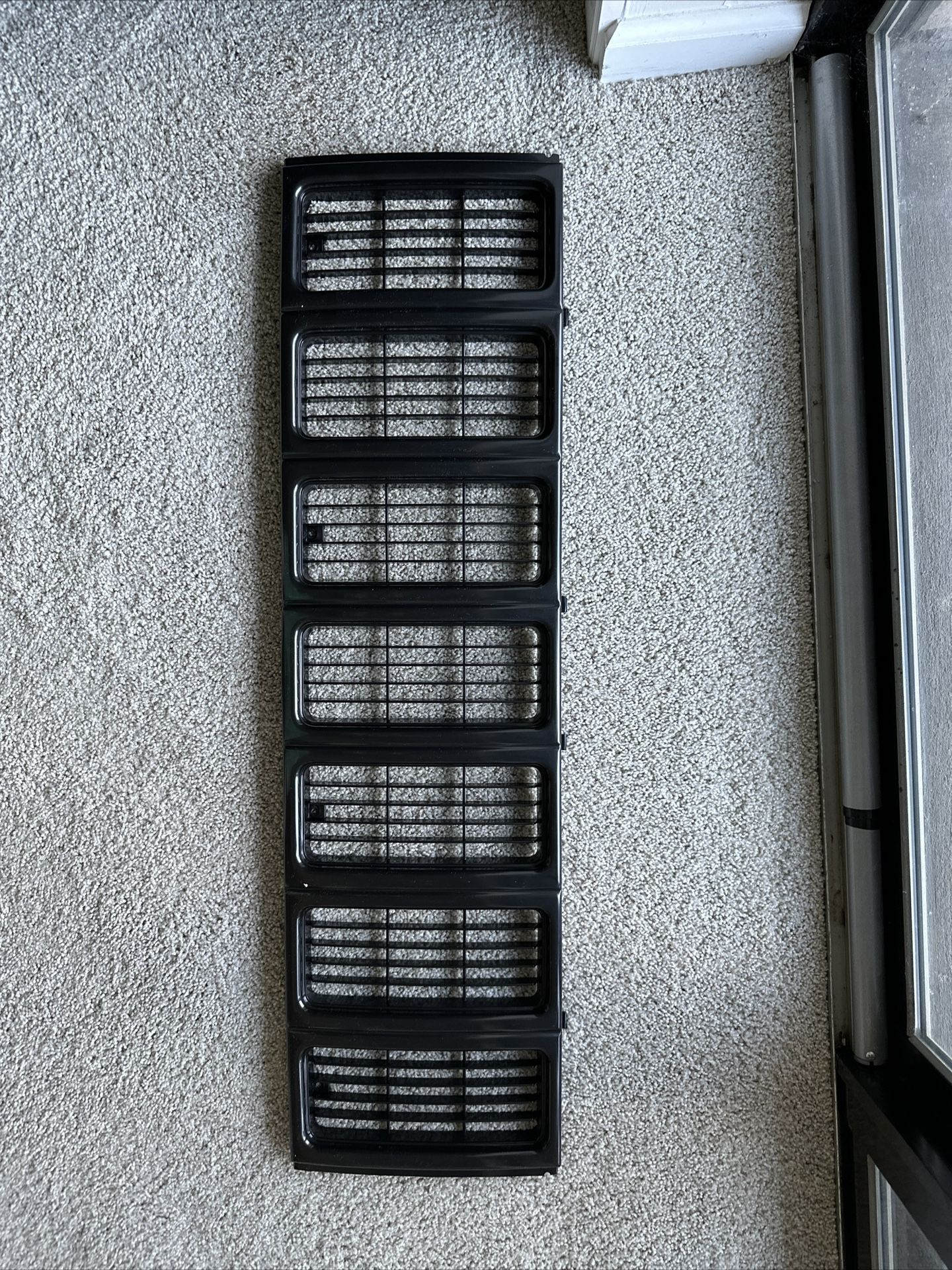 Jeep Cherokee Xj Front Grill 97-01 1(contact info removed) Black OEM