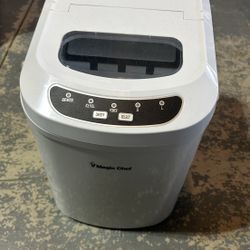 Ice Maker Magic Chef