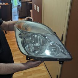 2010 Mercedes Benz Sprinter Headlight 