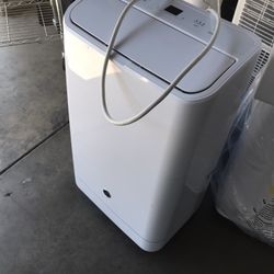 12,000 Btus Portable Air Conditioning $250