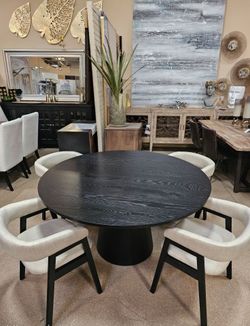 New Mid Century Modern 5 pc 60" dining set! Black or natural wood