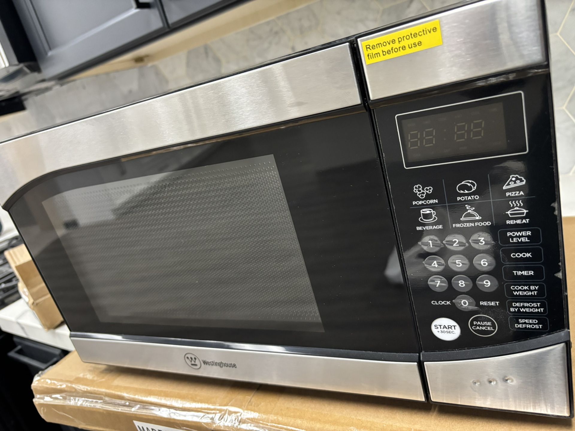 Microwave Midsize 19”