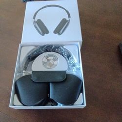 New AirPods Max Midnight Color