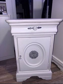 Nightstand (PENDING)