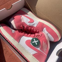 WMNS AIR JORDAN 1 MID 