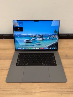 16" MacBook Pro M1 Pro 10 Core*512GB SSD*16GB RAM