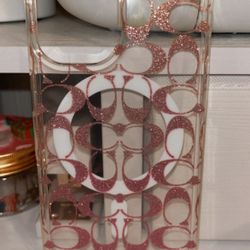 selling coach case for iphone 17