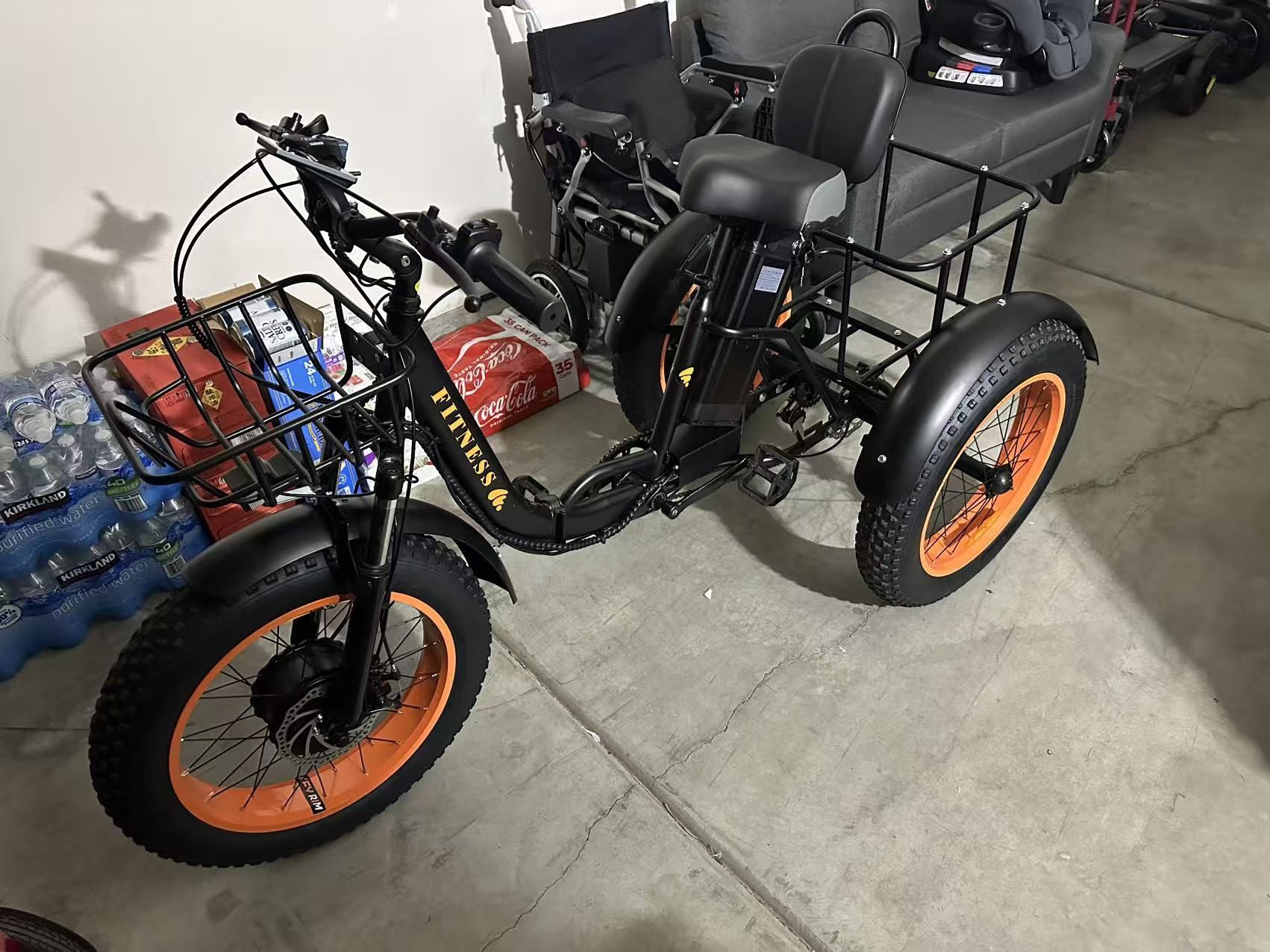Used electric tricycles/electric wheelchairs, all at special prices (excluding electric wheelchairs).