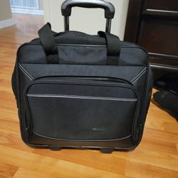 Amazon Basics Rolling Laptop Bag