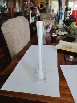 Eifel tower 12" tall bud vase