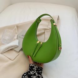 Trendy Shoulder Handbags 